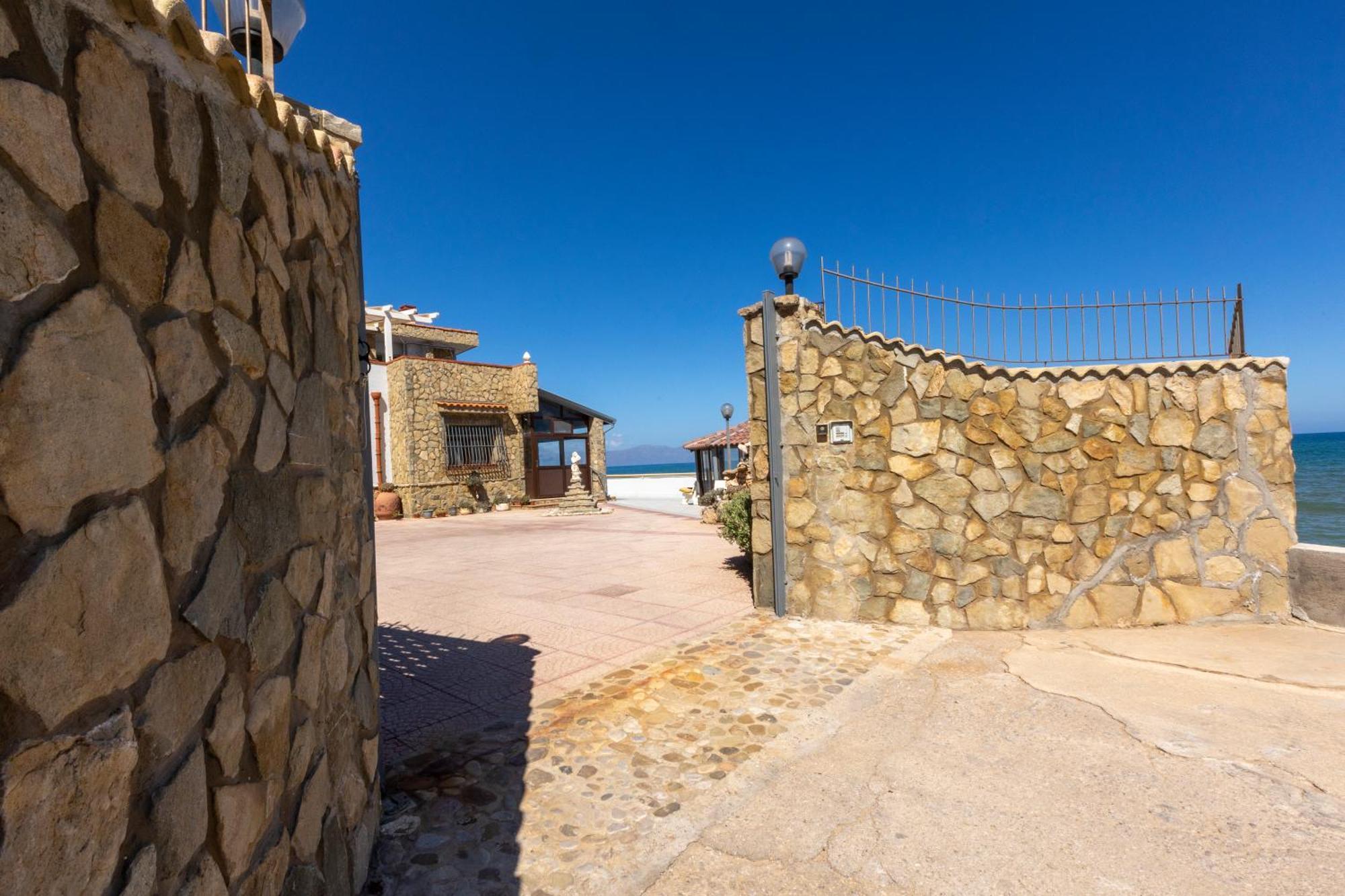 Willa Casa Vacanza Barbera - In Riva Al Mare Trappeto  Zewnętrze zdjęcie