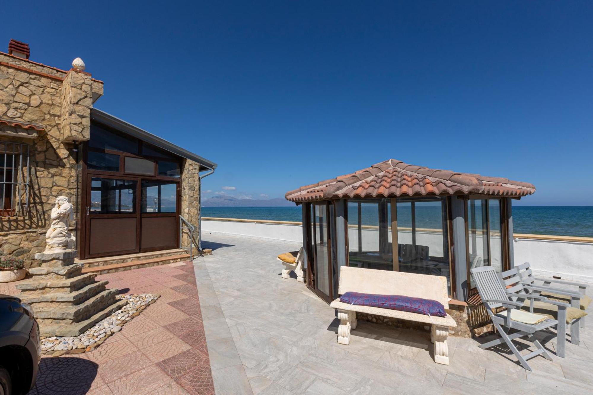 Willa Casa Vacanza Barbera - In Riva Al Mare Trappeto  Zewnętrze zdjęcie