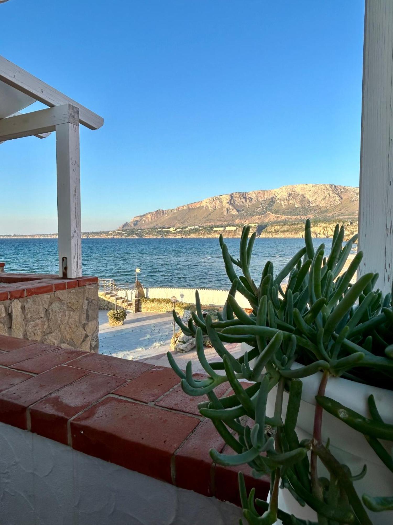 Willa Casa Vacanza Barbera - In Riva Al Mare Trappeto  Zewnętrze zdjęcie